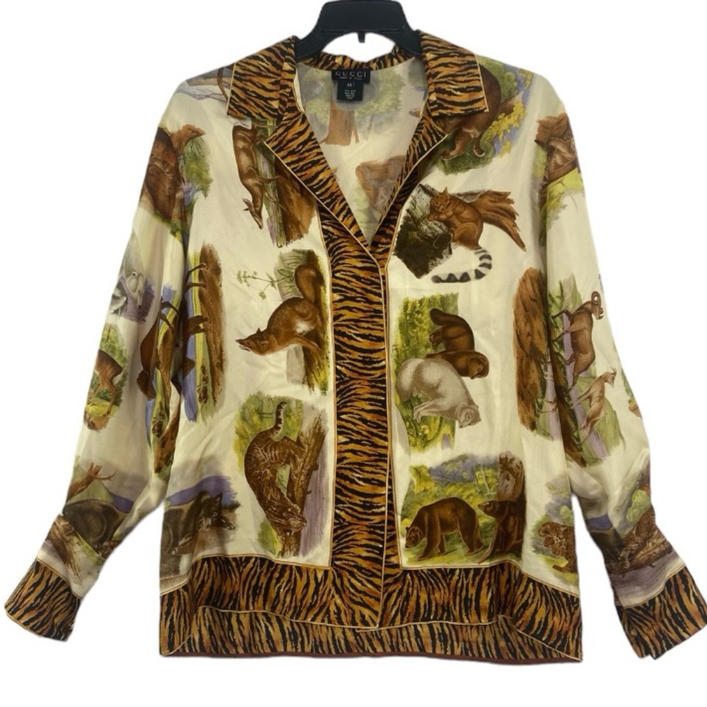 Gucci Authentic 100% silk wildlife animal print silk long sleeve top. Sz 44/L/8